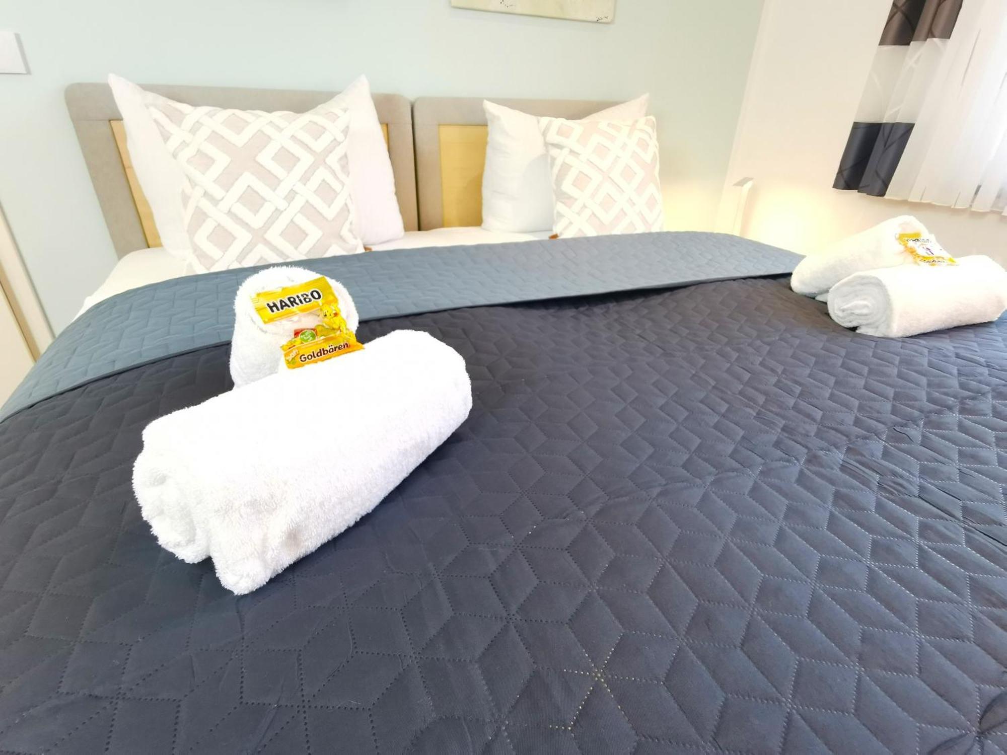 Bohnapartments Luxury Villa Berlin - 210Qm - Wintergarten - Kamin - 4 Kostenlose Parkplaetze - 6 Schlafzimmer - Neubau - Luxusausstattung Birkenwerder Exteriér fotografie