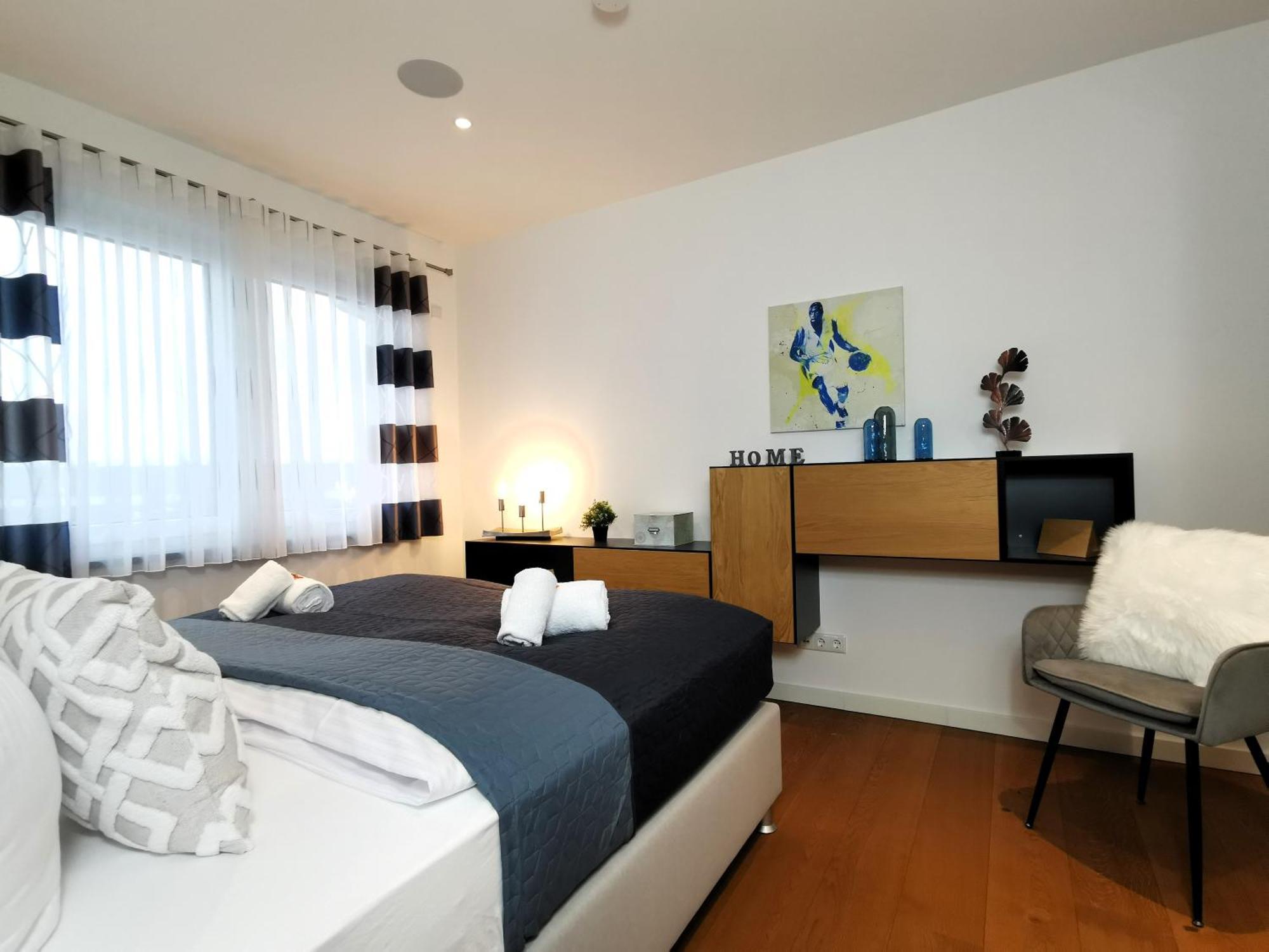 Bohnapartments Luxury Villa Berlin - 210Qm - Wintergarten - Kamin - 4 Kostenlose Parkplaetze - 6 Schlafzimmer - Neubau - Luxusausstattung Birkenwerder Exteriér fotografie
