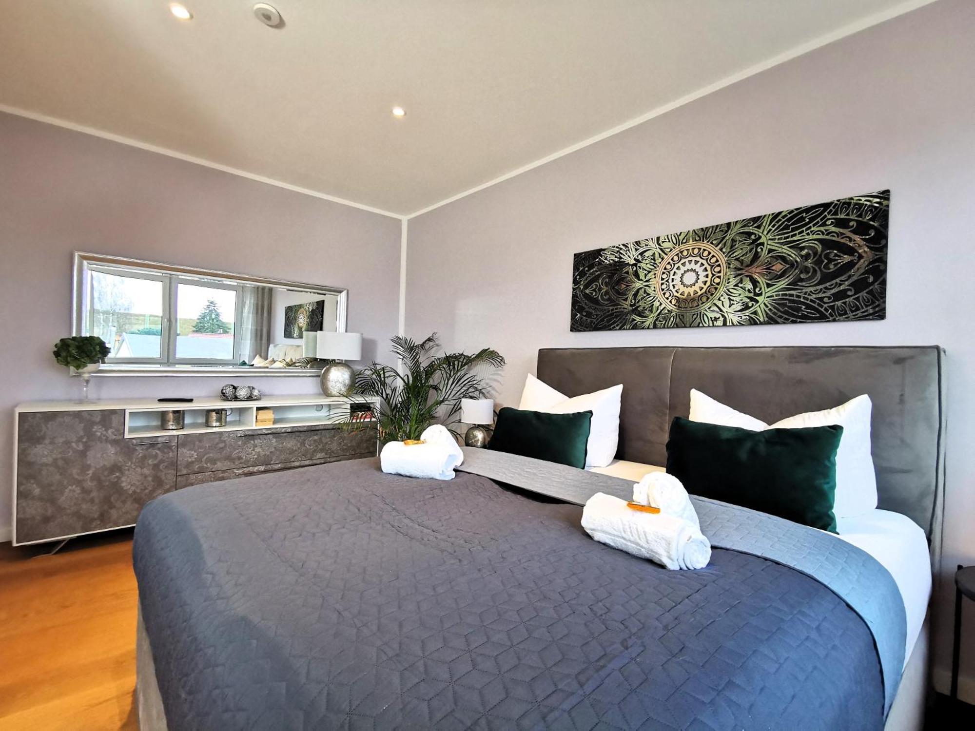Bohnapartments Luxury Villa Berlin - 210Qm - Wintergarten - Kamin - 4 Kostenlose Parkplaetze - 6 Schlafzimmer - Neubau - Luxusausstattung Birkenwerder Exteriér fotografie