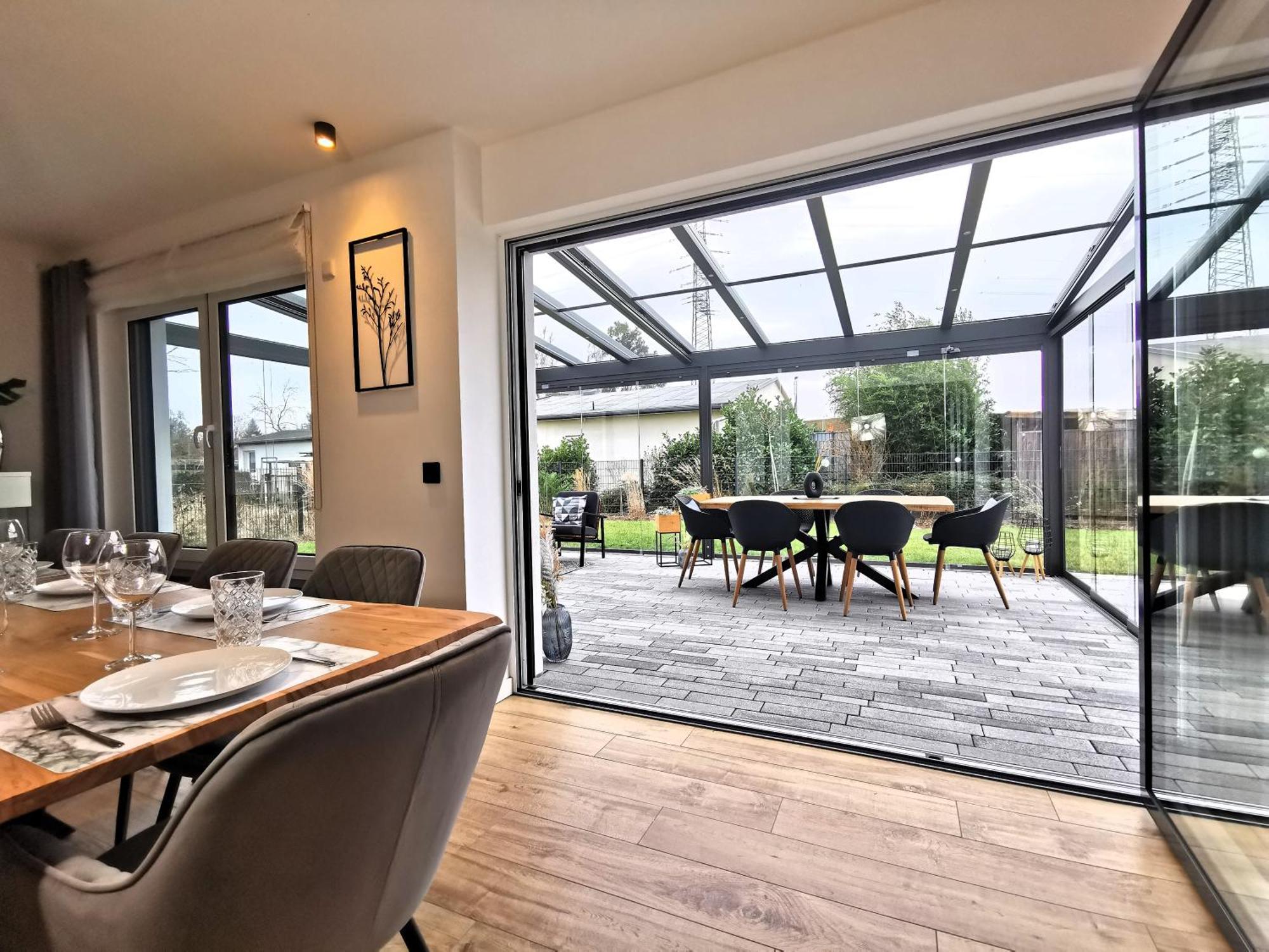 Bohnapartments Luxury Villa Berlin - 210Qm - Wintergarten - Kamin - 4 Kostenlose Parkplaetze - 6 Schlafzimmer - Neubau - Luxusausstattung Birkenwerder Exteriér fotografie